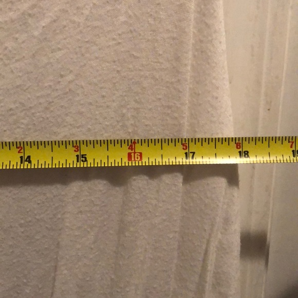 🛍 White Top 🤍 - Picture 4 of 4